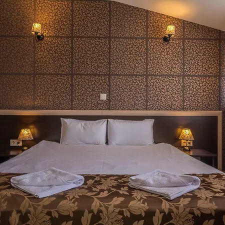 Royal Borovets 3*